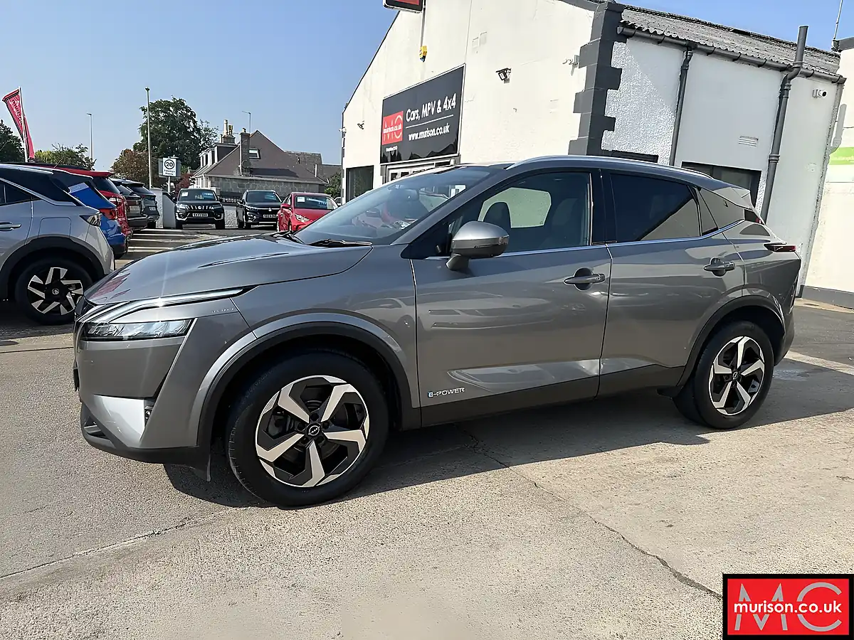 Used 2023 Nissan Qashqai N-Connecta Grey - Interior and Exterior details 8
