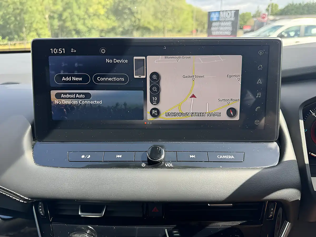 Used 2023 Nissan Qashqai N-Connecta Grey - Interior and Exterior details 6