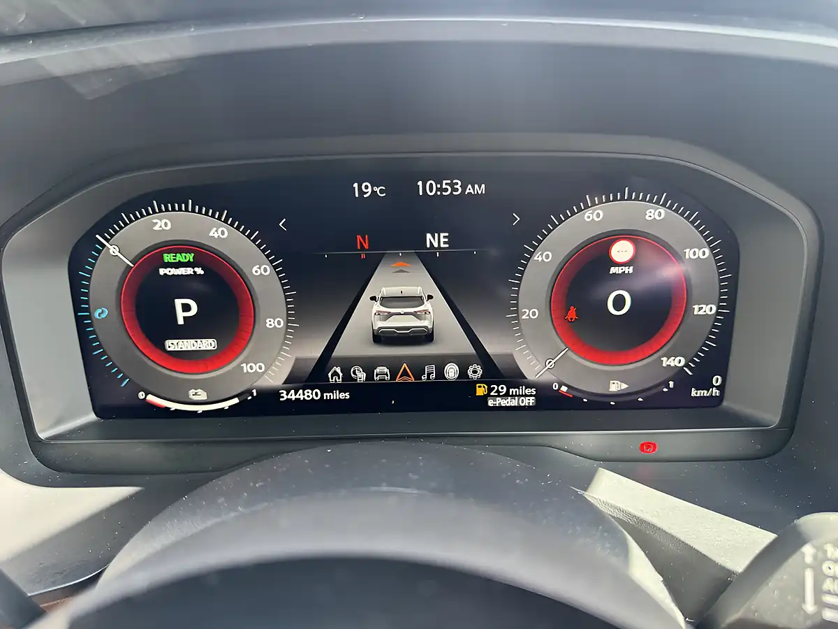 Used 2023 Nissan Qashqai N-Connecta Grey - Interior and Exterior details 7