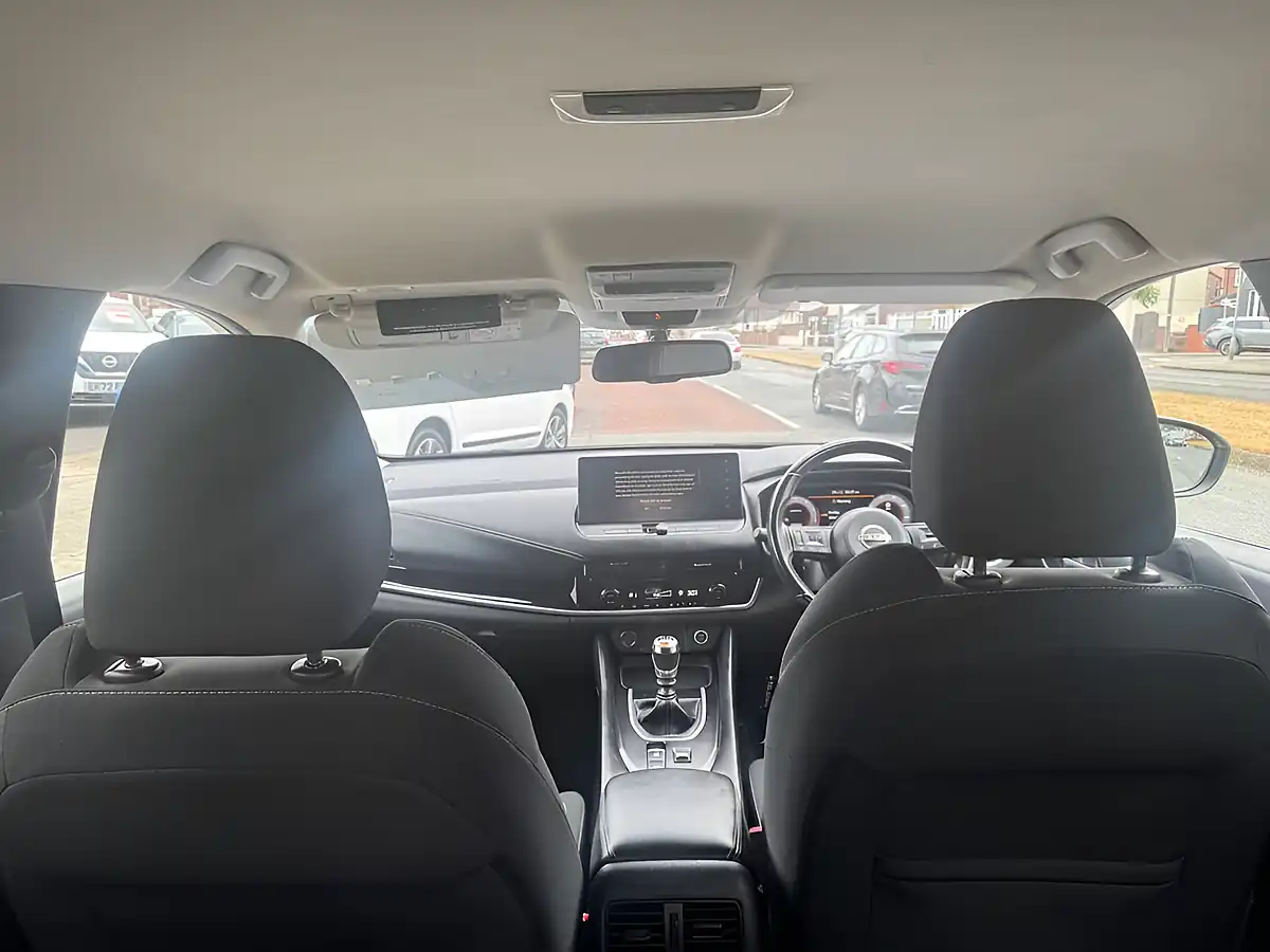 Used 2023 Nissan Qashqai N-Connecta Grey - Interior and Exterior details 11