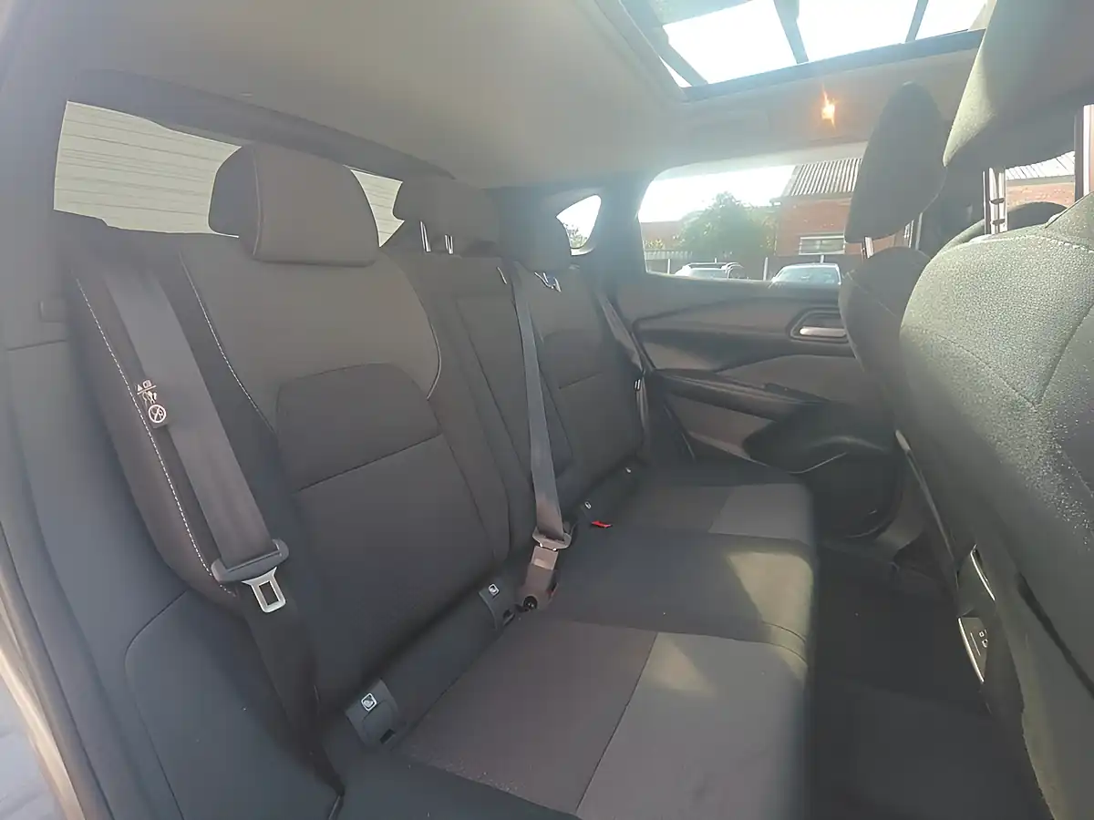 Used 2023 Nissan Qashqai N-Connecta Grey - Interior and Exterior details 14