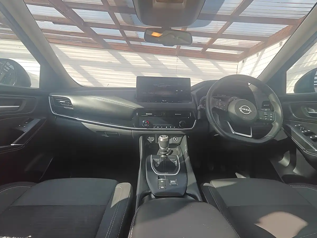 Used 2023 Nissan Qashqai N-Connecta Grey - Interior and Exterior details 16
