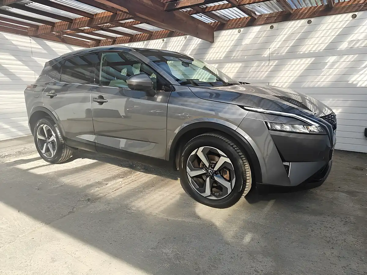 Used 2023 Nissan Qashqai N-Connecta Grey - Interior and Exterior details 8