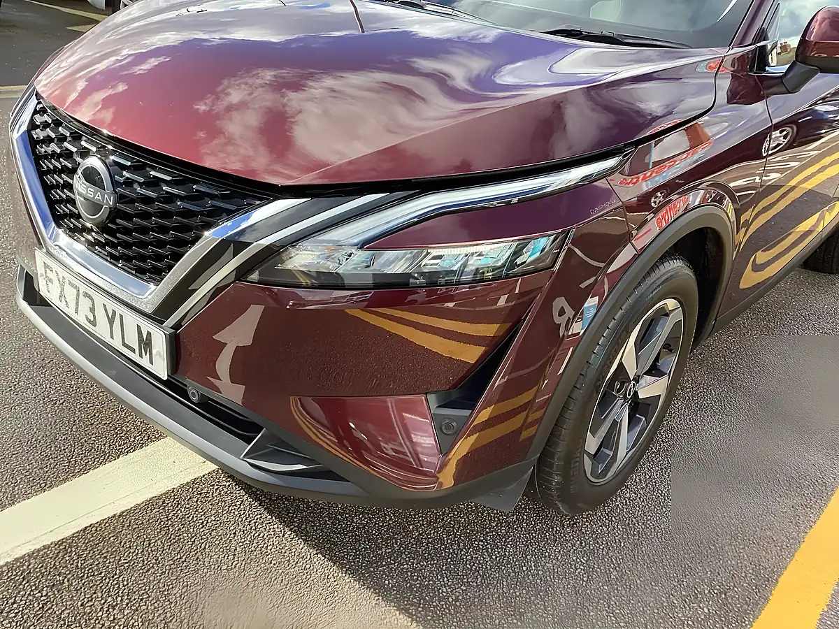 Used 2023 Nissan Qashqai N-Connecta Red - Interior and Exterior details 13