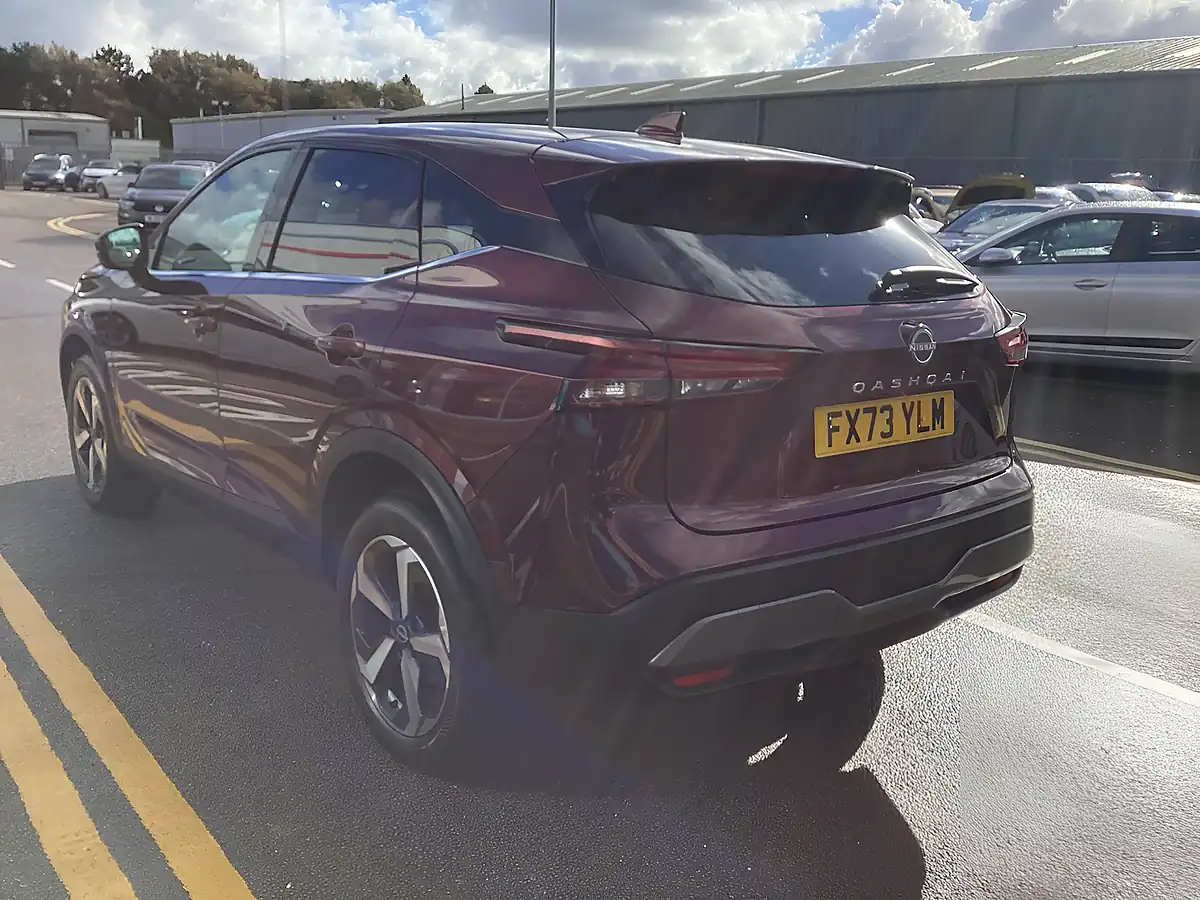 Used 2023 Nissan Qashqai N-Connecta Red - Interior and Exterior details 2