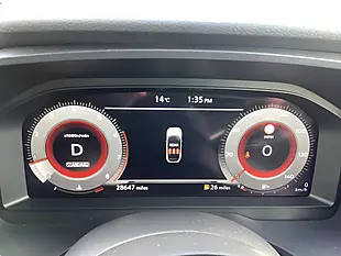 Used 2023 Nissan Qashqai N-Connecta Red - Interior and Exterior details 8