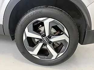 Used 2023 Nissan Qashqai N-Connecta Silver - Interior and Exterior details 10