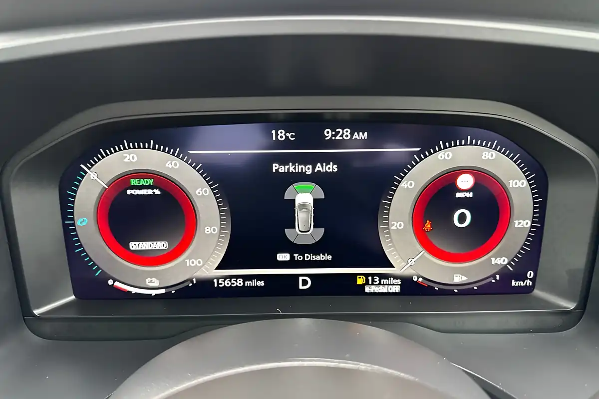 Used 2023 Nissan Qashqai Tekna Blade Silver - Interior and Exterior details 19