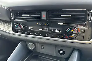 Used 2023 Nissan Qashqai Tekna Blade Silver - Interior and Exterior details 20