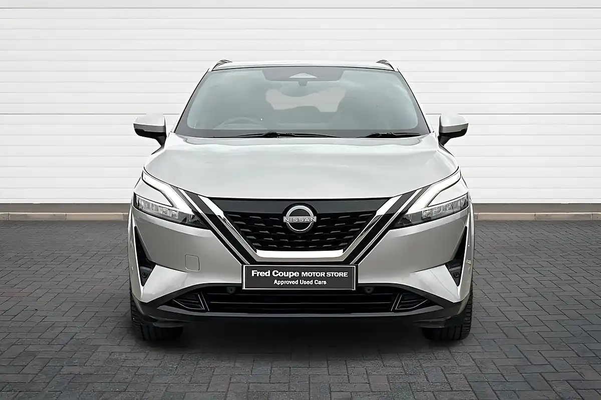 Used 2023 Nissan Qashqai Tekna Blade Silver - Interior and Exterior details 8
