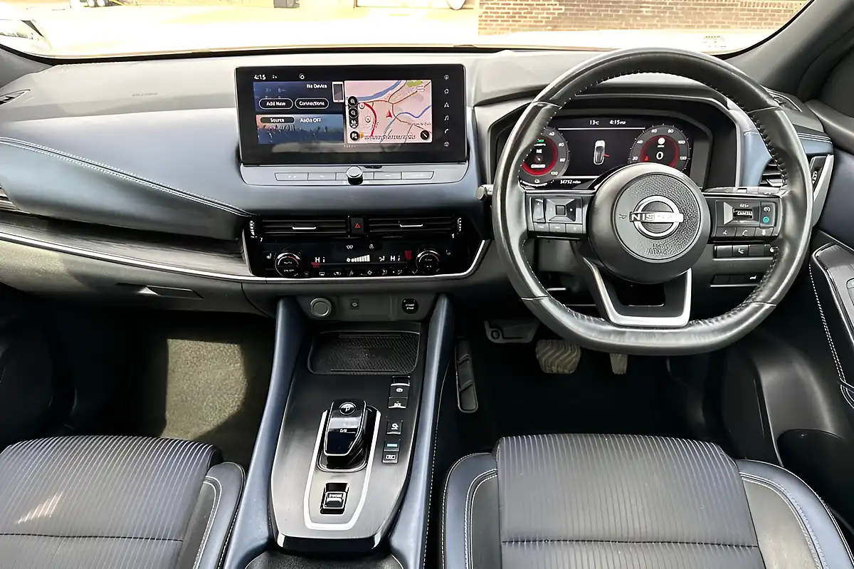 Used 2023 Nissan Qashqai Tekna Ceramic Grey - Interior and Exterior details 11