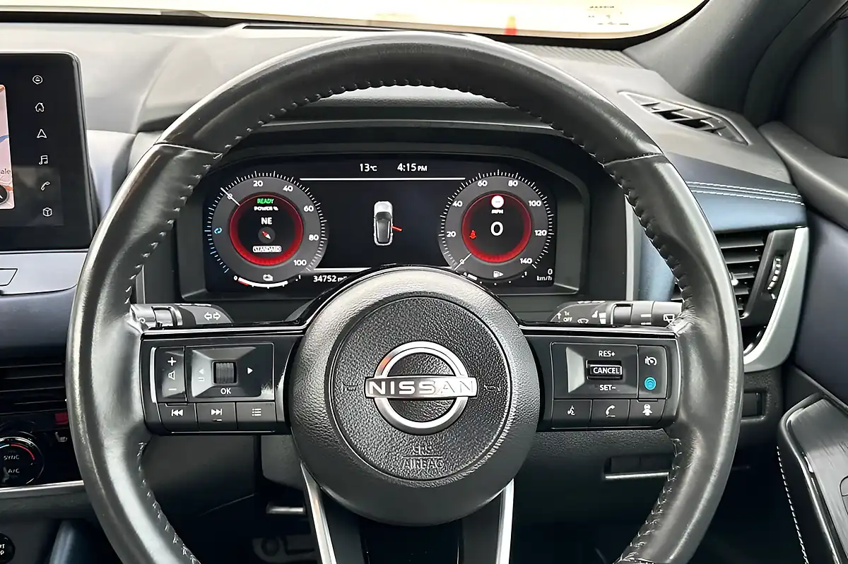 Used 2023 Nissan Qashqai Tekna Ceramic Grey - Interior and Exterior details 13