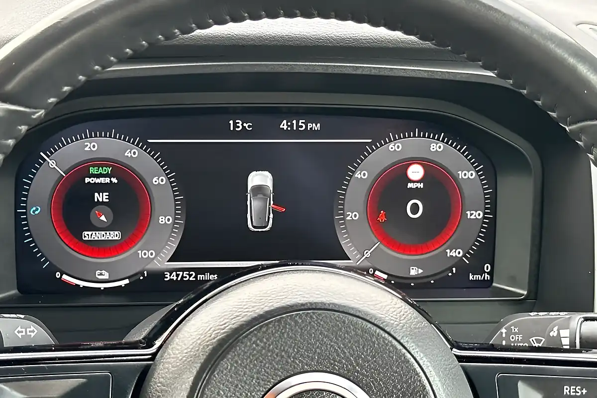 Used 2023 Nissan Qashqai Tekna Ceramic Grey - Interior and Exterior details 14