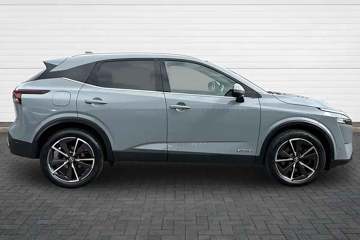 Used 2023 Nissan Qashqai Tekna Ceramic Grey - Interior and Exterior details 2