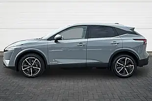 Used 2023 Nissan Qashqai Tekna Ceramic Grey - Interior and Exterior details 6