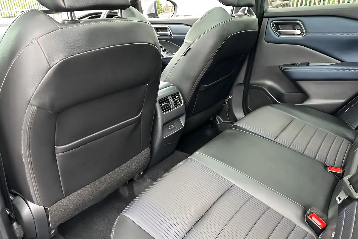Used 2023 Nissan Qashqai Tekna Ceramic Grey - Interior and Exterior details 15