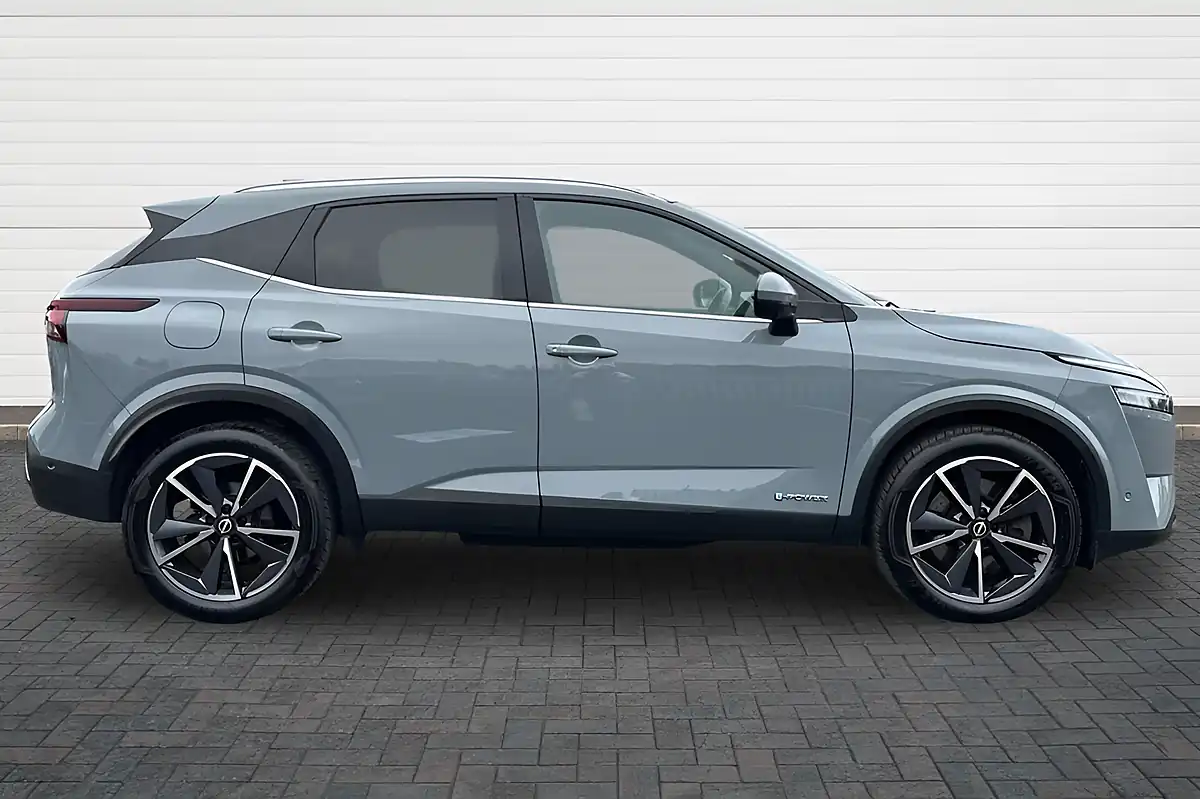 Used 2023 Nissan Qashqai Tekna Ceramic Grey - Interior and Exterior details 2