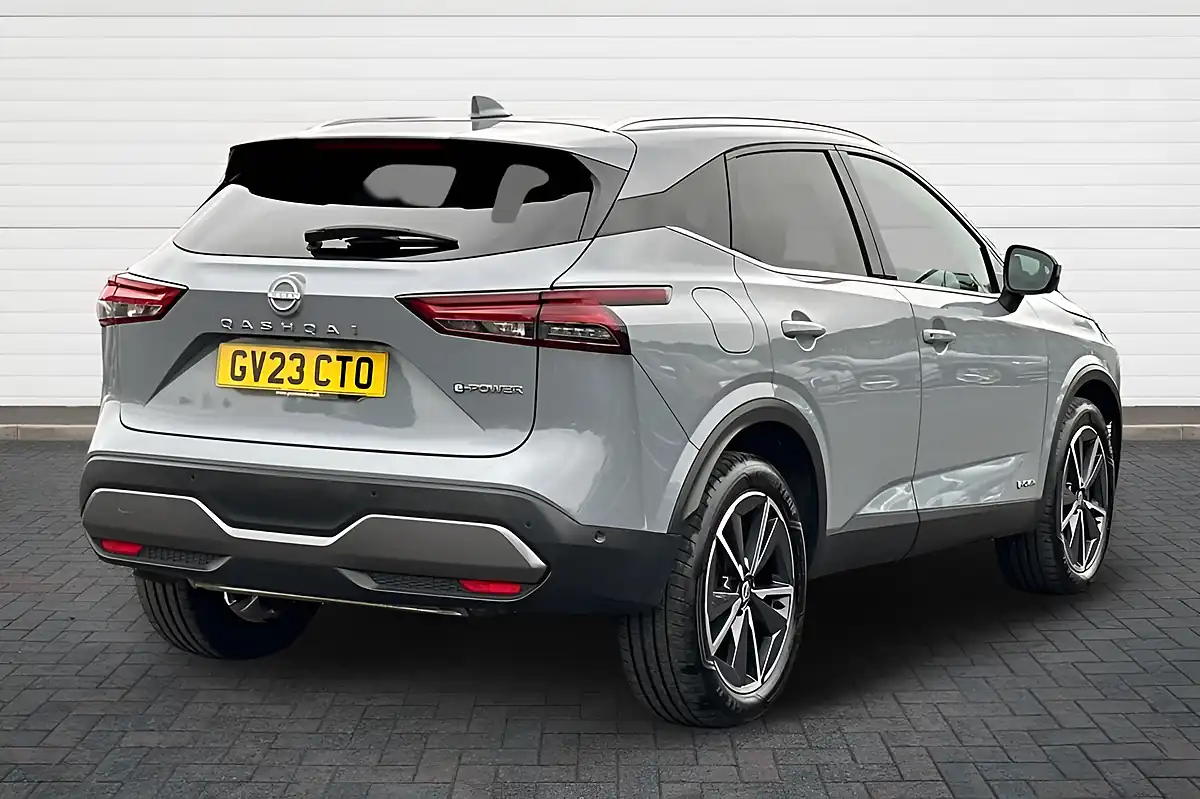 Used 2023 Nissan Qashqai Tekna Ceramic Grey - Interior and Exterior details 3