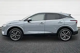 Used 2023 Nissan Qashqai Tekna Ceramic Grey - Interior and Exterior details 6
