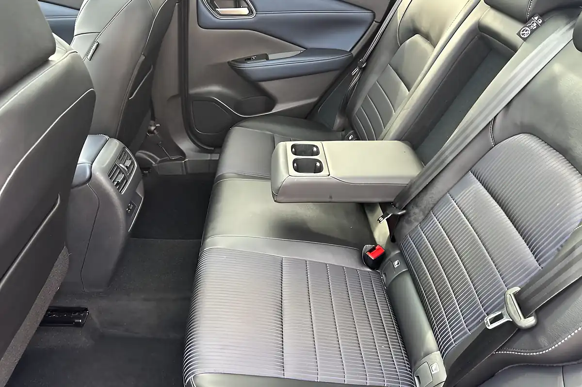 Used 2023 Nissan Qashqai Tekna Ceramic Grey - Interior and Exterior details 15