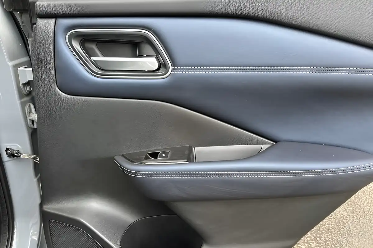 Used 2023 Nissan Qashqai Tekna Ceramic Grey - Interior and Exterior details 16