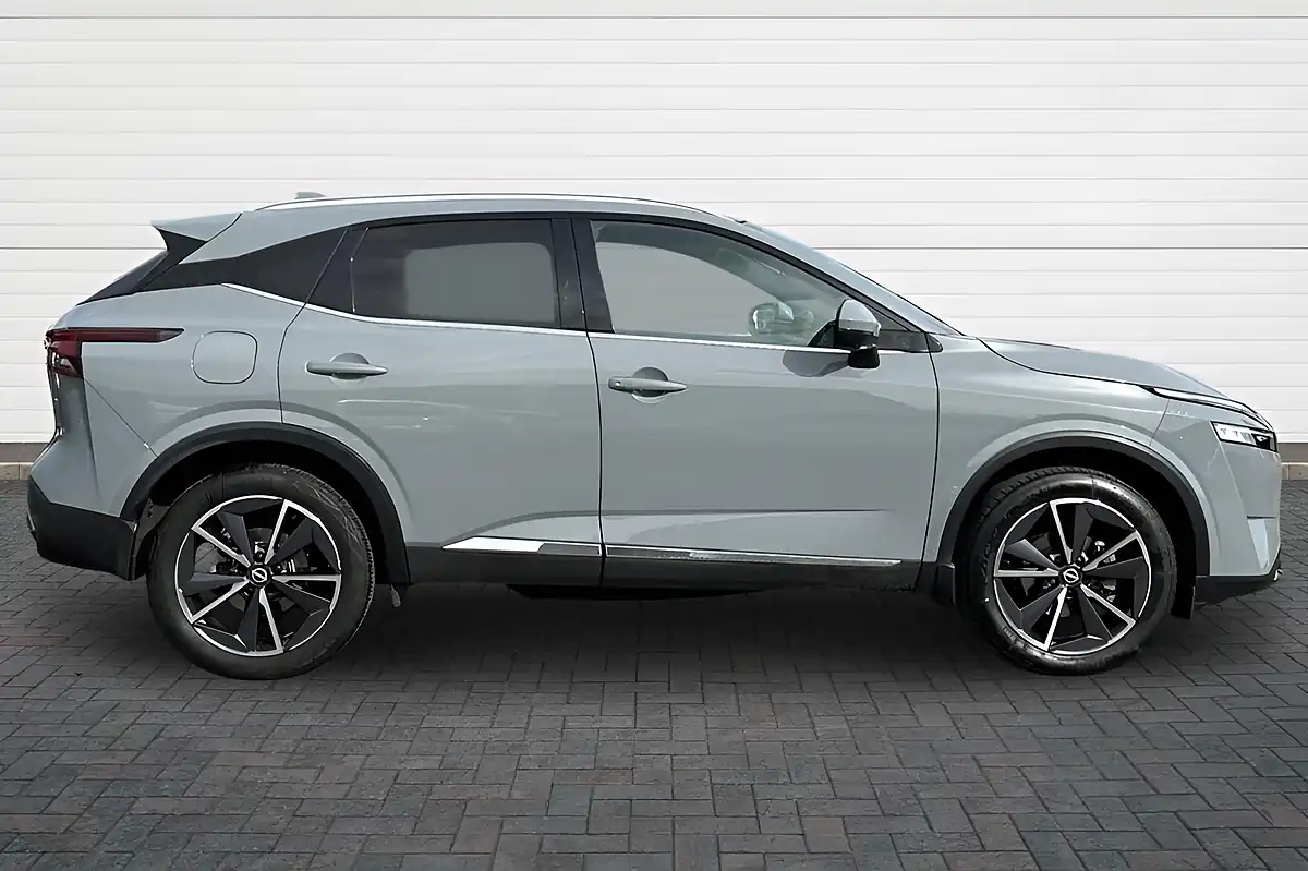 Used 2023 Nissan Qashqai Tekna Ceramic Grey - Interior and Exterior details 2