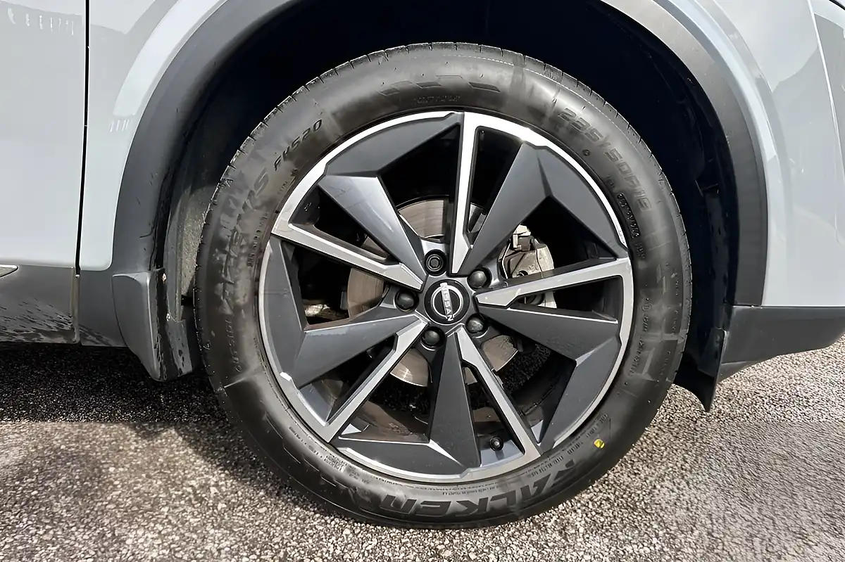 Used 2023 Nissan Qashqai Tekna Ceramic Grey - Interior and Exterior details 9