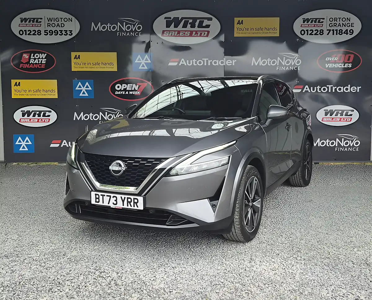 Used 2023 Nissan Qashqai Tekna Grey - Front View