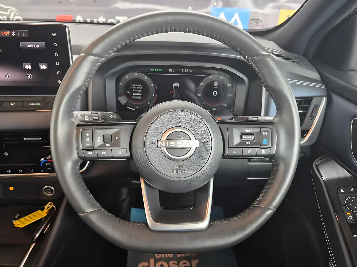 Used 2023 Nissan Qashqai Tekna Grey - Interior and Exterior details 14