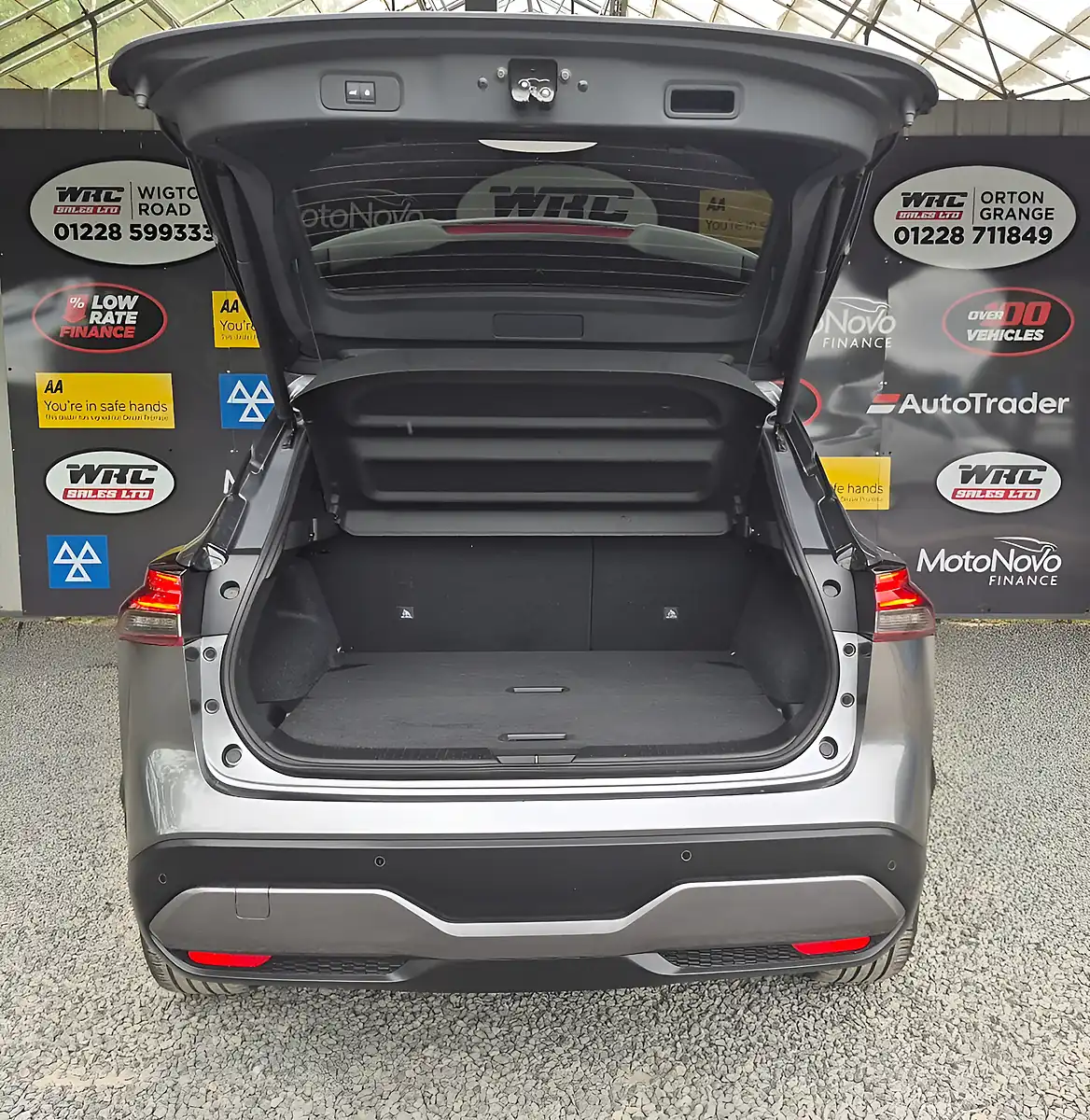 Used 2023 Nissan Qashqai Tekna Grey - Interior and Exterior details 9