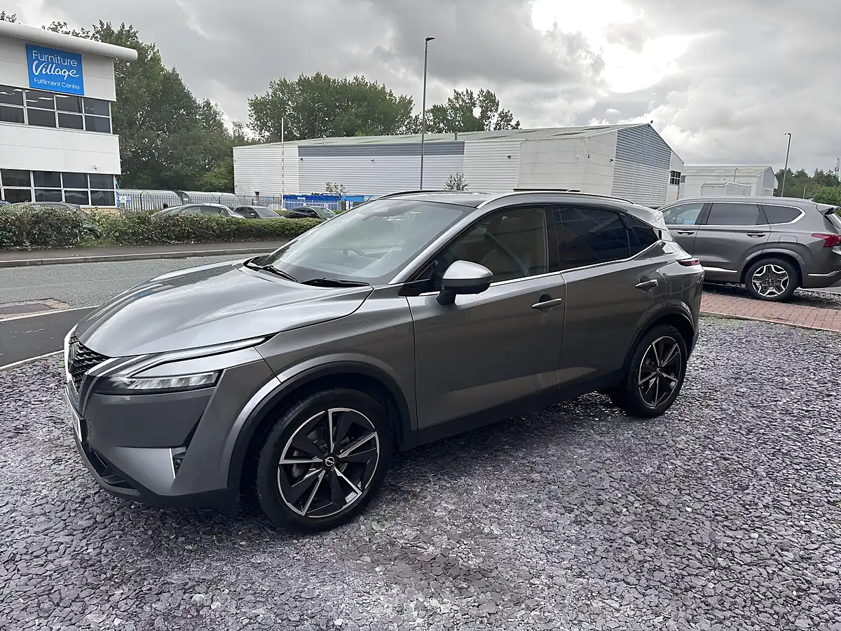 Used 2023 Nissan Qashqai Tekna Grey - Interior and Exterior details 5