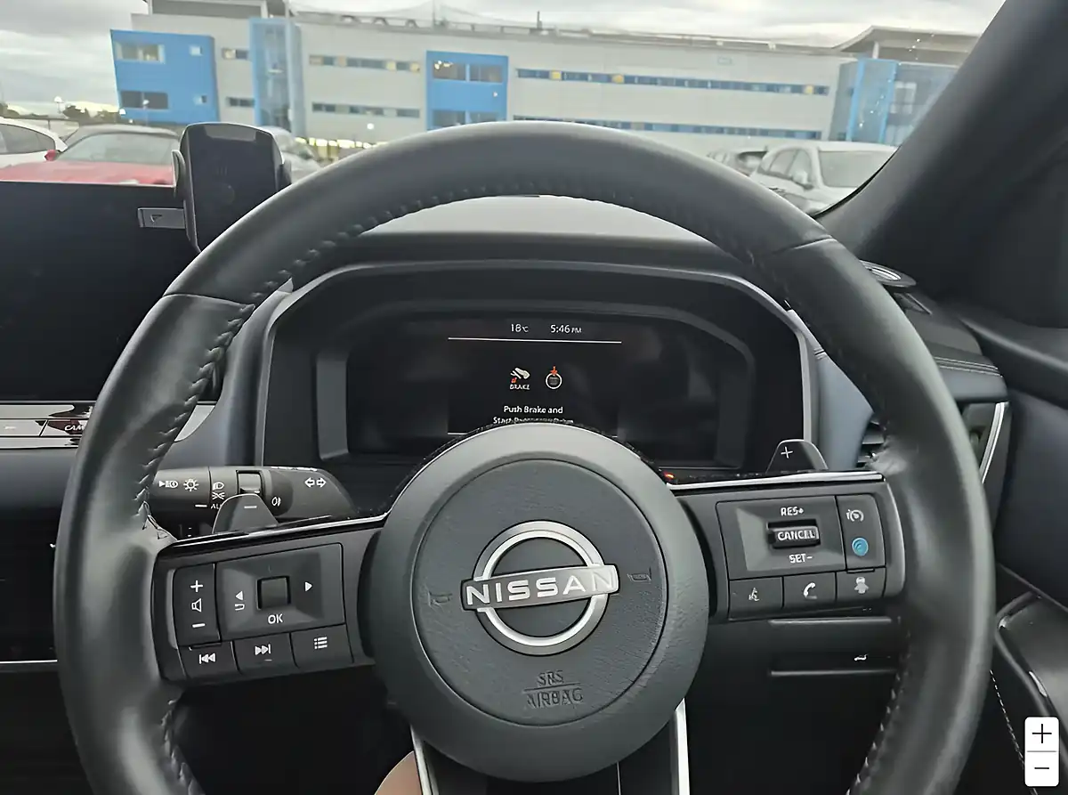 Used 2023 Nissan Qashqai Tekna Grey - Interior and Exterior details 3