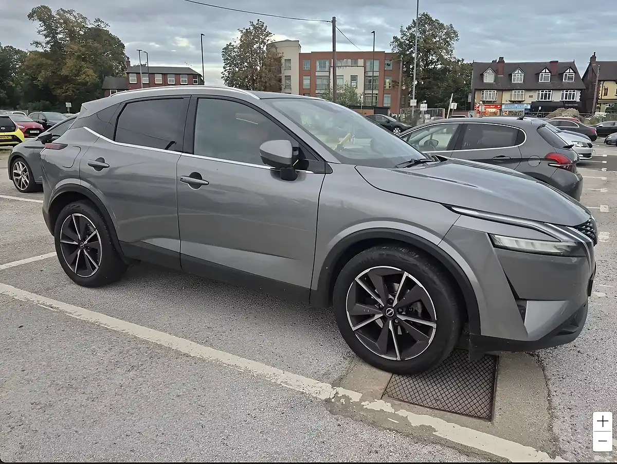 Used 2023 Nissan Qashqai Tekna Grey - Interior and Exterior details 4