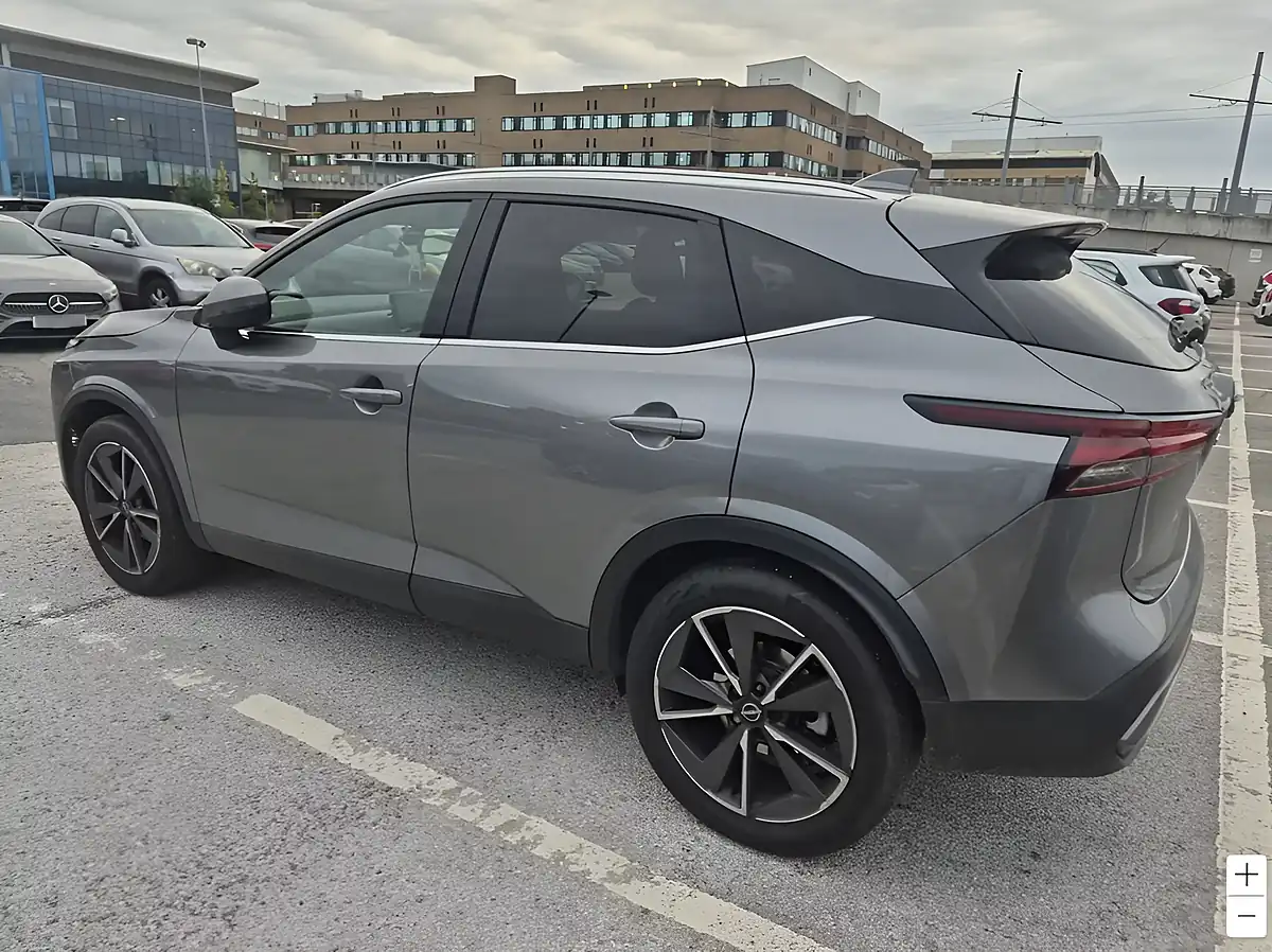 Used 2023 Nissan Qashqai Tekna Grey - Interior and Exterior details 7