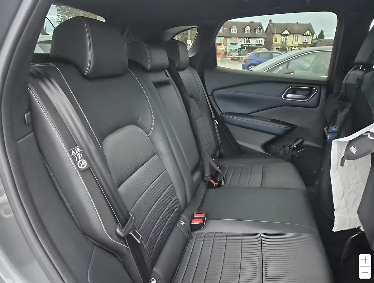 Used 2023 Nissan Qashqai Tekna Grey - Interior and Exterior details 9