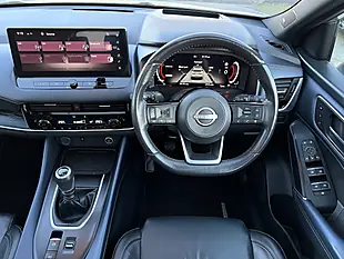 Used 2023 Nissan Qashqai Tekna+ Silver Metallic - Interior and Exterior details 10