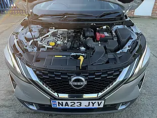 Used 2023 Nissan Qashqai Tekna+ Silver Metallic - Interior and Exterior details 19