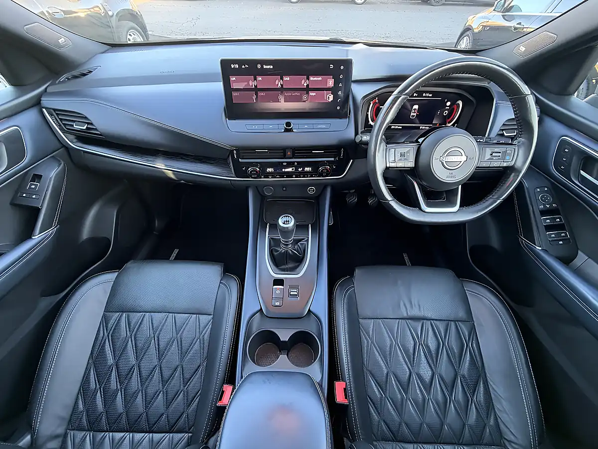 Used 2023 Nissan Qashqai Tekna+ Silver Metallic - Interior and Exterior details 2