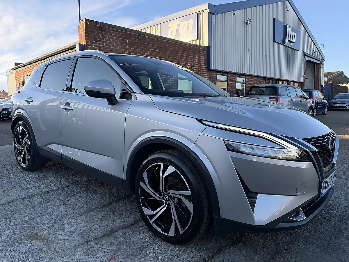 Used 2023 Nissan Qashqai Tekna+ Silver Metallic - Interior and Exterior details 20
