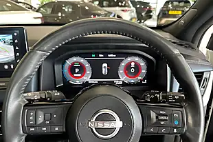 Used 2023 Nissan Qashqai Tekna Storm White - Interior and Exterior details 13