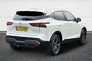 Used 2023 Nissan Qashqai Tekna Storm White - Interior and Exterior details 3