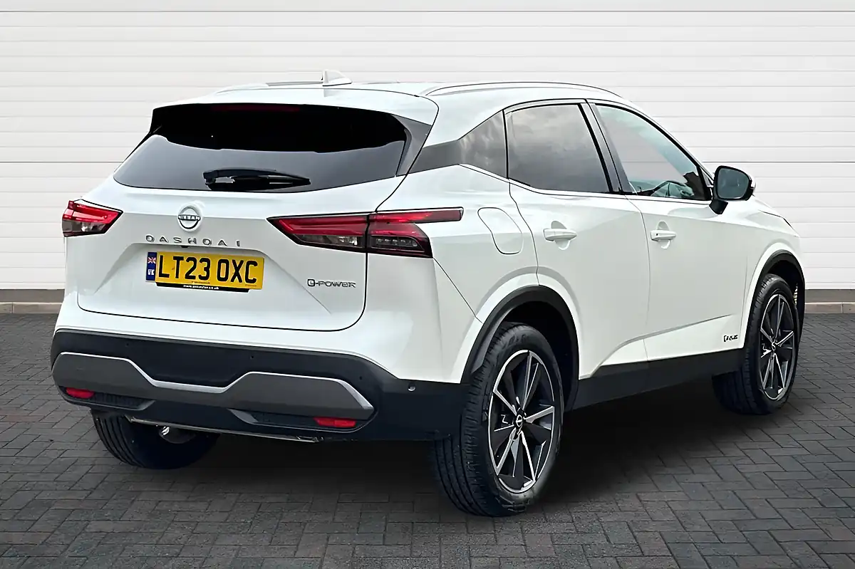 Used 2023 Nissan Qashqai Tekna Storm White - Interior and Exterior details 3