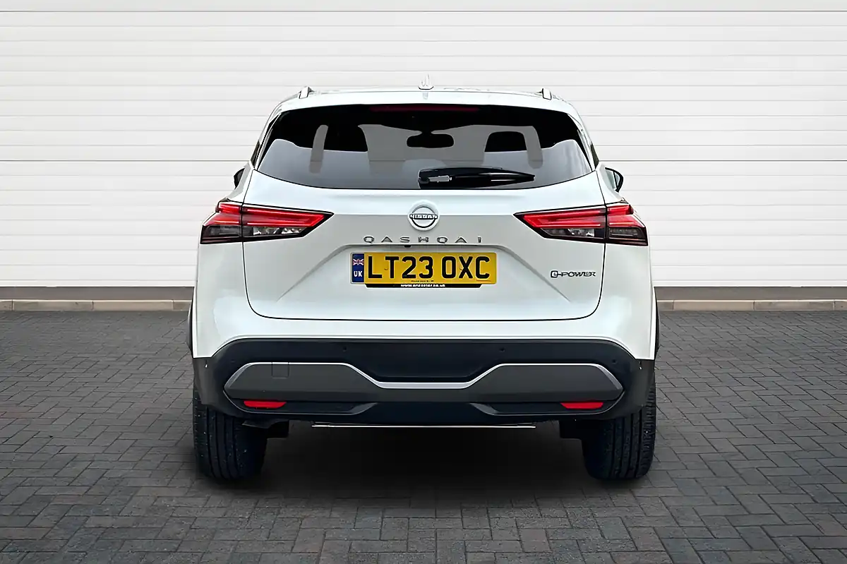 Used 2023 Nissan Qashqai Tekna Storm White - Interior and Exterior details 4
