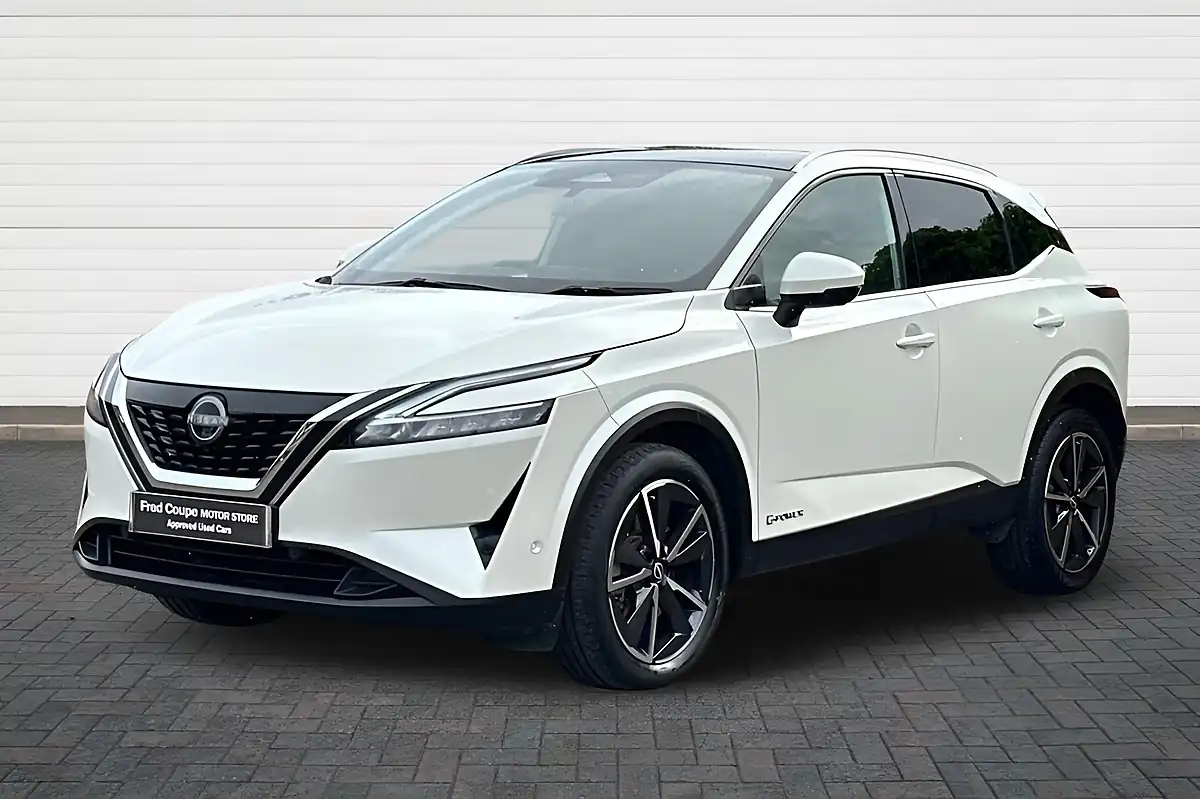 Used 2023 Nissan Qashqai Tekna Storm White - Interior and Exterior details 7