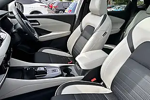 Used 2023 Nissan Qashqai Tekna Storm White - Interior and Exterior details 16
