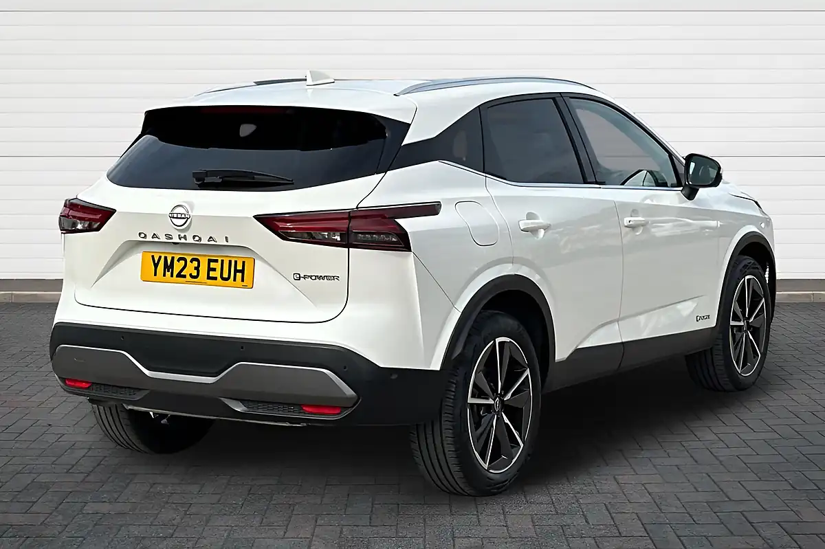 Used 2023 Nissan Qashqai Tekna Storm White - Interior and Exterior details 3