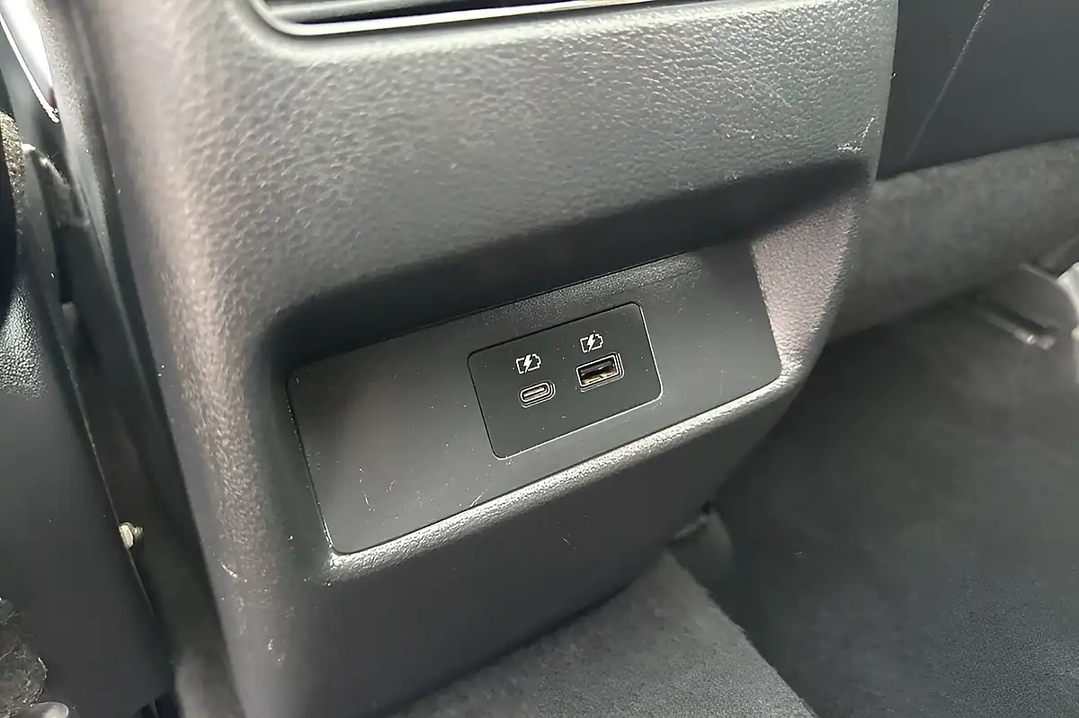 Used 2023 Nissan Qashqai Tekna Storm White/ Pearl Black - Interior and Exterior details 15