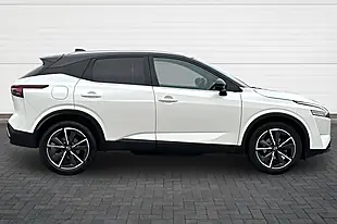 Used 2023 Nissan Qashqai Tekna Storm White/ Pearl Black - Interior and Exterior details 2