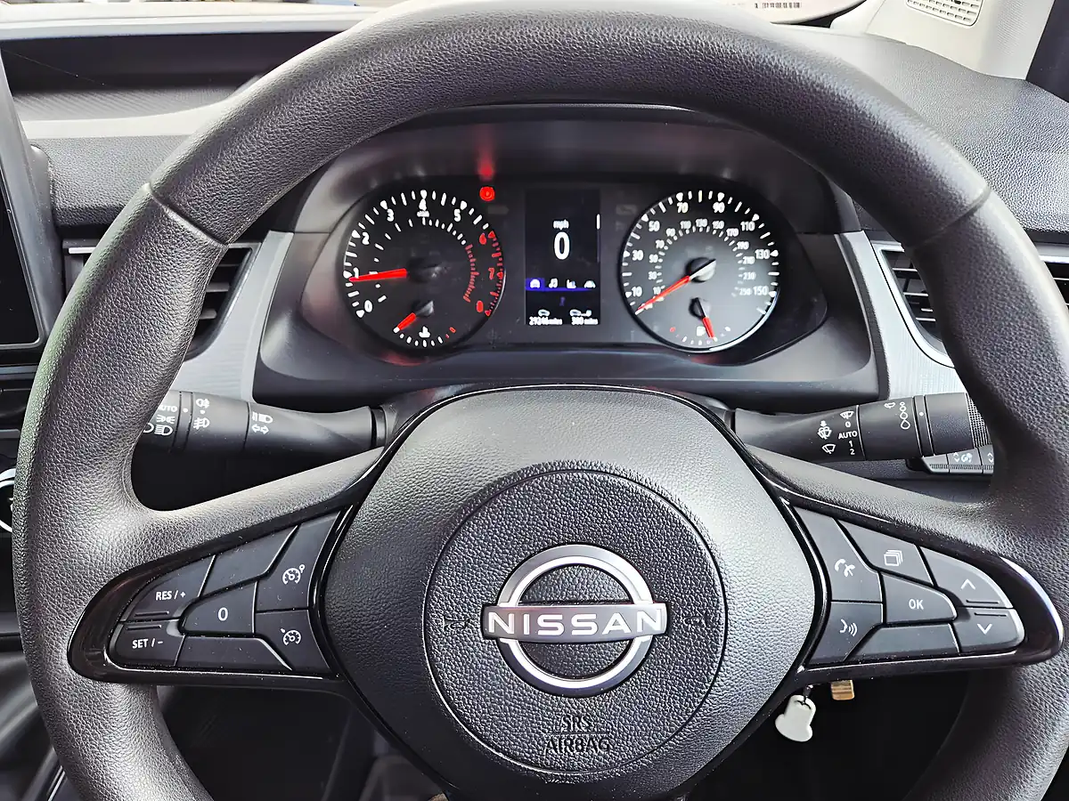 Used 2023 Nissan Townstar Acenta L1 White - Interior and Exterior details 4
