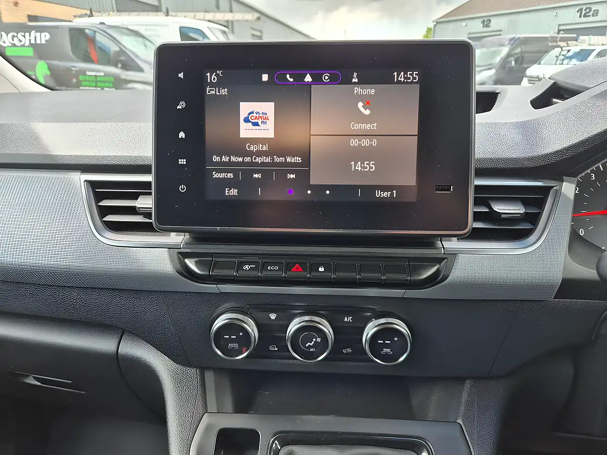 Used 2023 Nissan Townstar Acenta L1 White - Interior and Exterior details 5